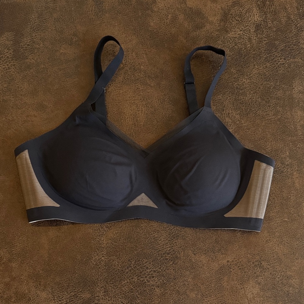 NWOT Honeylove Crossover Bra Underwire Free w/ Mesh Trim Size 1X
